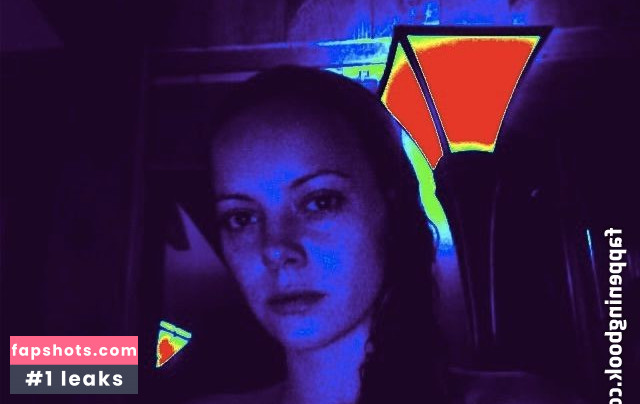 Bijou Phillips gallery photo #11