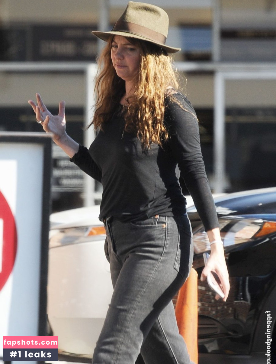 Bijou Phillips gallery photo #120