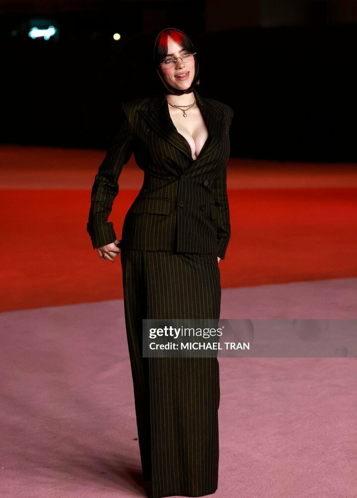 billie-eilish gallery photo #1308