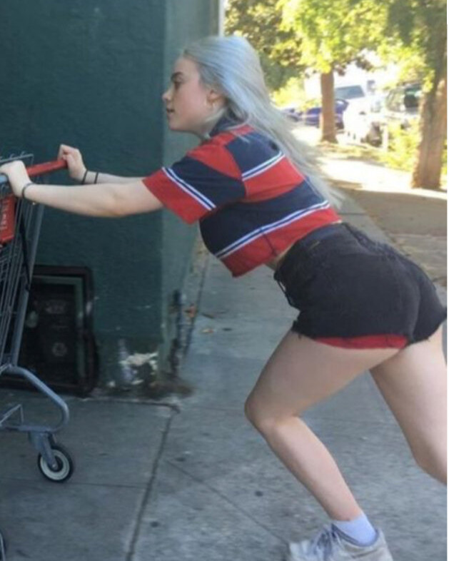 billie-eilish gallery photo #1542