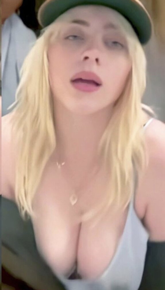 billie-eilish gallery photo #1557