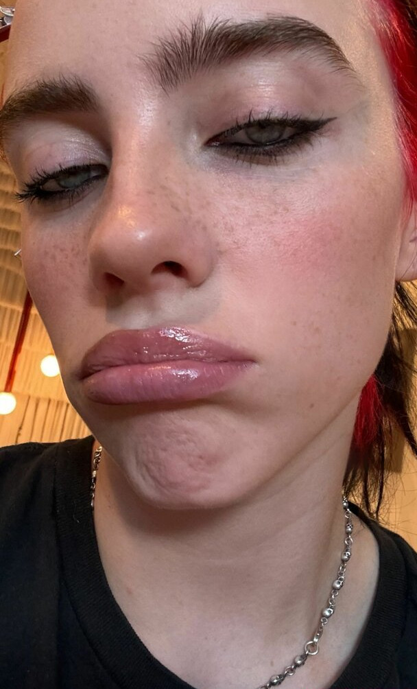 billie-eilish gallery photo #1568