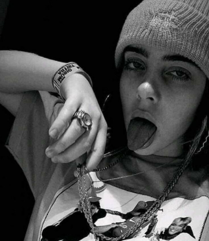 billie-eilish gallery photo #1911