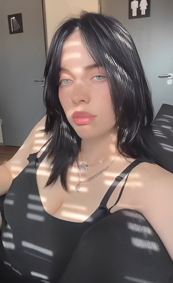 billie-eilish gallery photo #1927