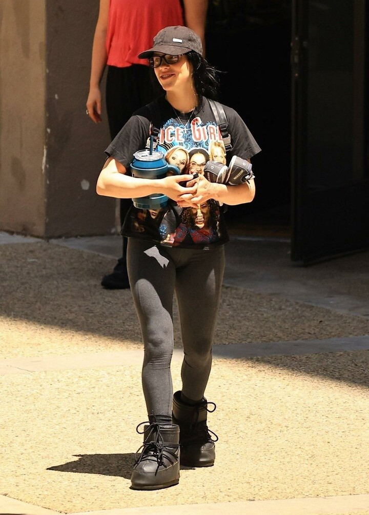 billie-eilish gallery photo #2102