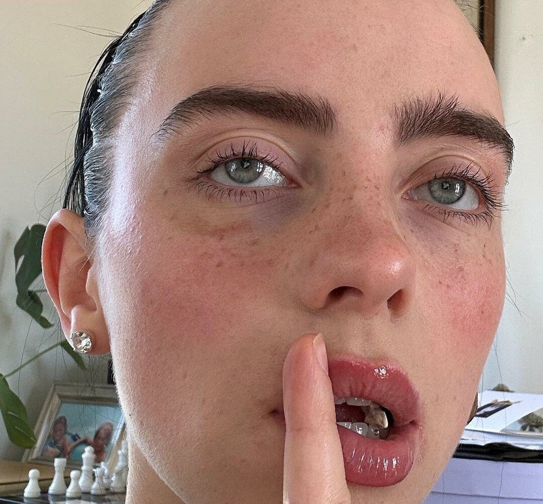 billie-eilish gallery photo #2145
