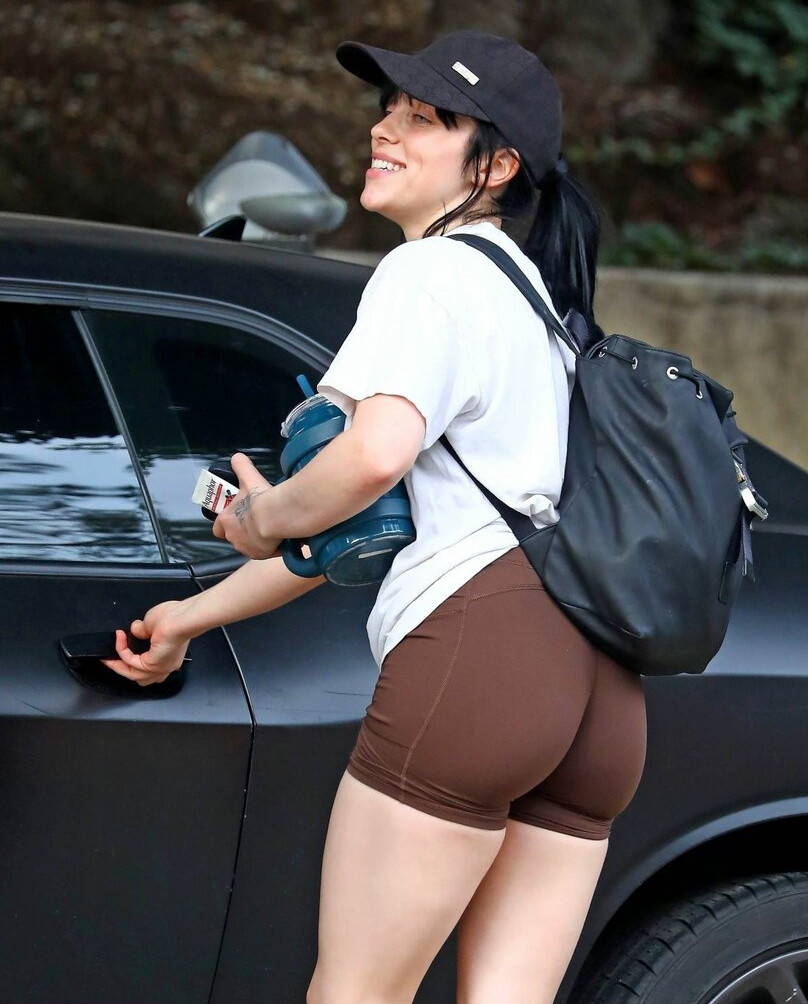 billie-eilish gallery photo #2249