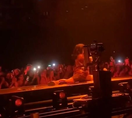 billie-eilish gallery photo #2272