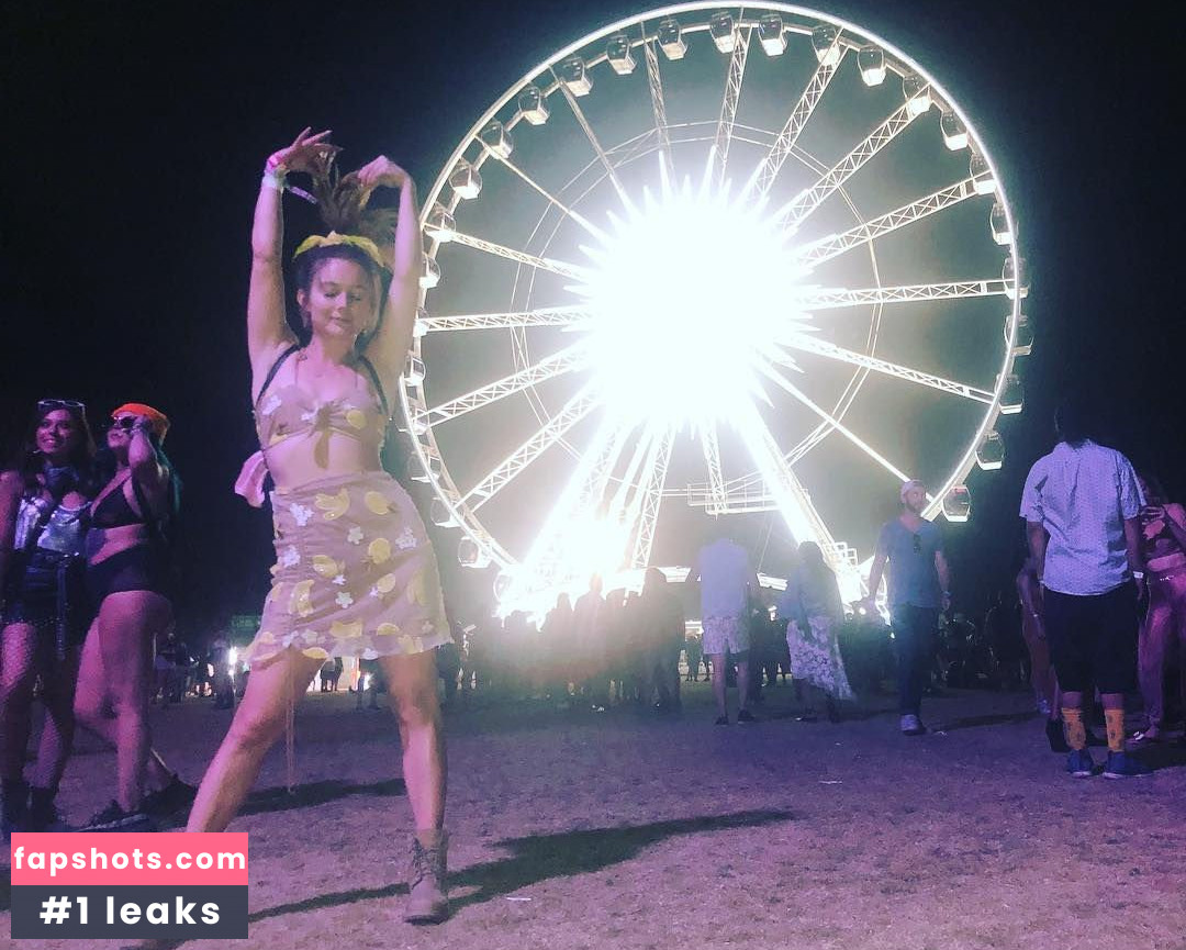 Billie Lourd Nude Leaks OnlyFans Photos #49 - LeakJerk