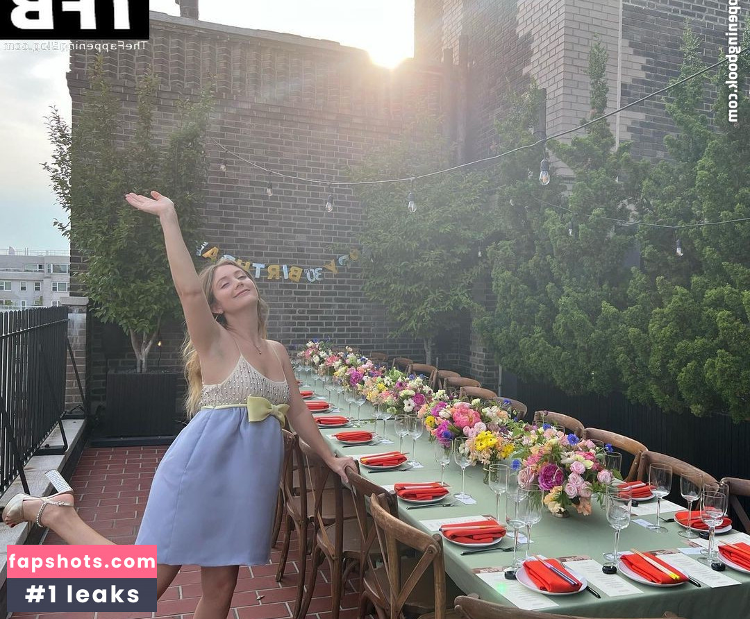 Billie Lourd Nude Leaks OnlyFans Photos #6 - LeakJerk