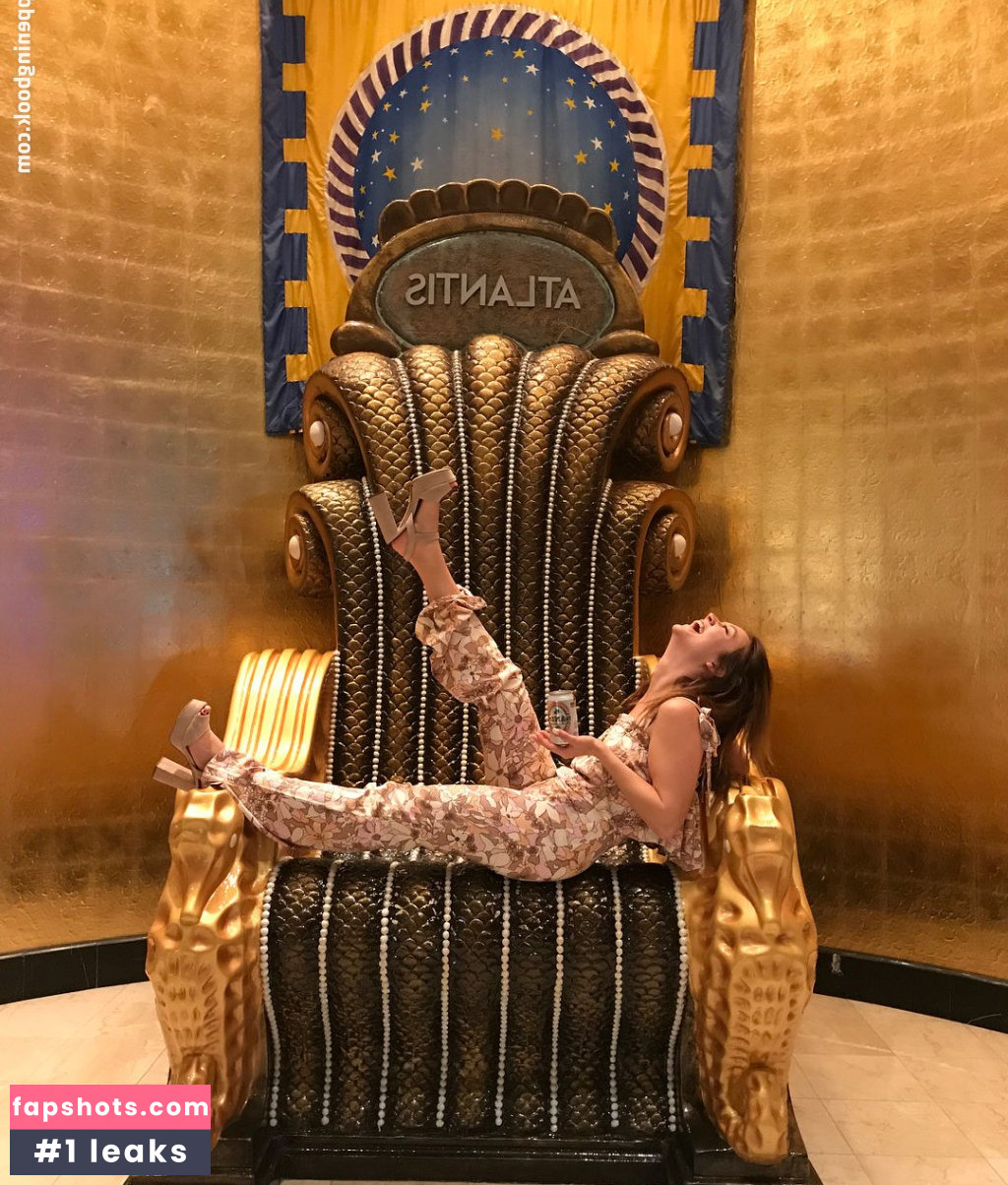 Billie Lourd Nude Leaks OnlyFans Photos #62 - LeakJerk