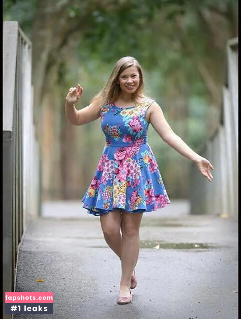 Bindi Sue Irwin gallery photo #11