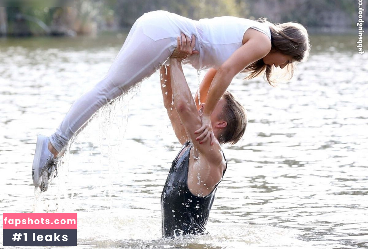 Bindi Sue Irwin gallery photo #4