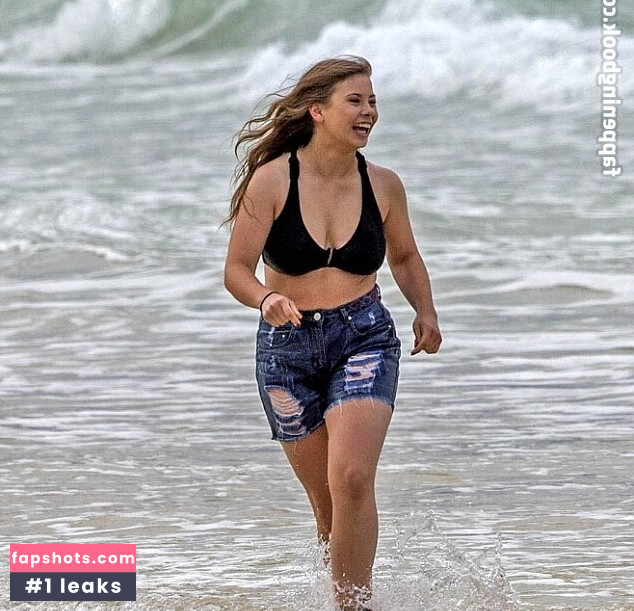 Bindi Sue Irwin gallery photo #9