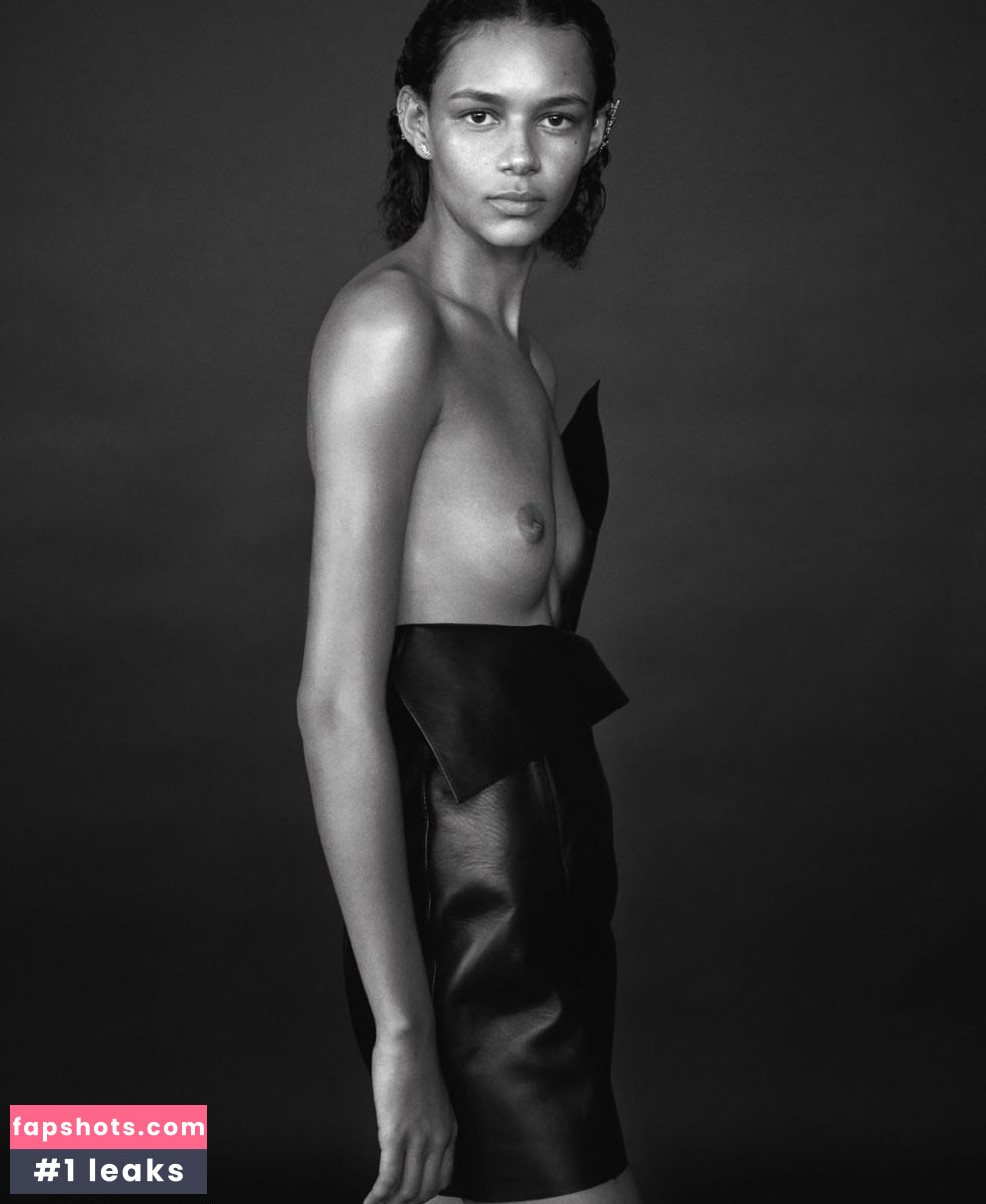 Binx Walton nude babe gallery