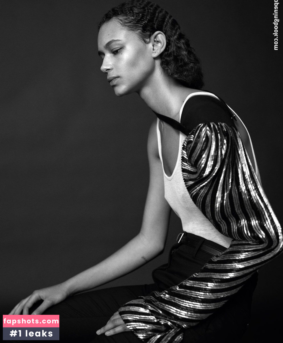 Binx Walton gallery photo #4