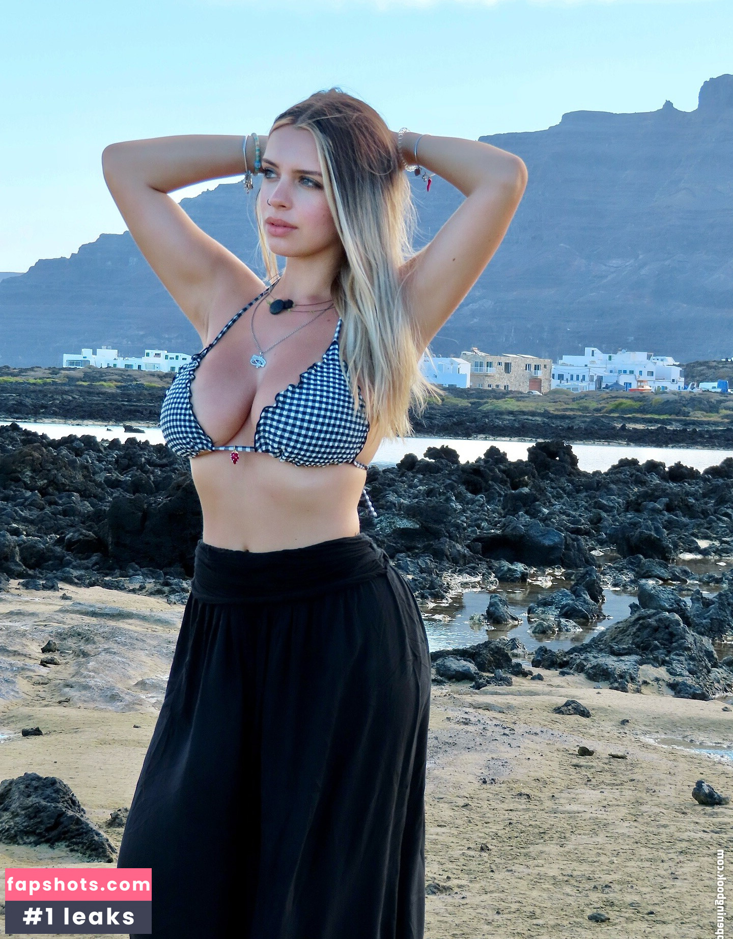 Bionditudo7 gallery photo #5