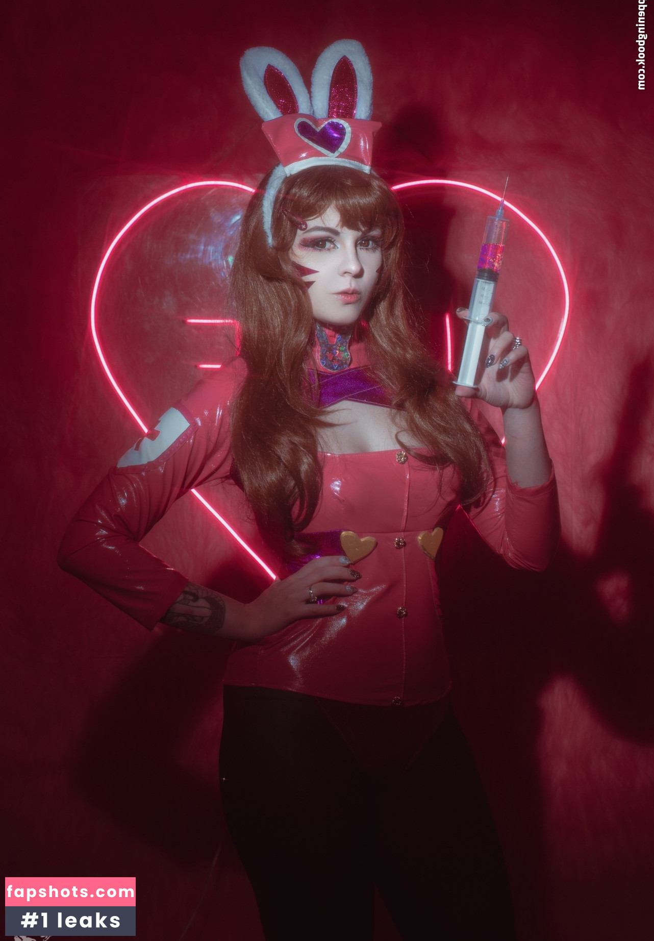 Bizarre Deer gallery photo #37