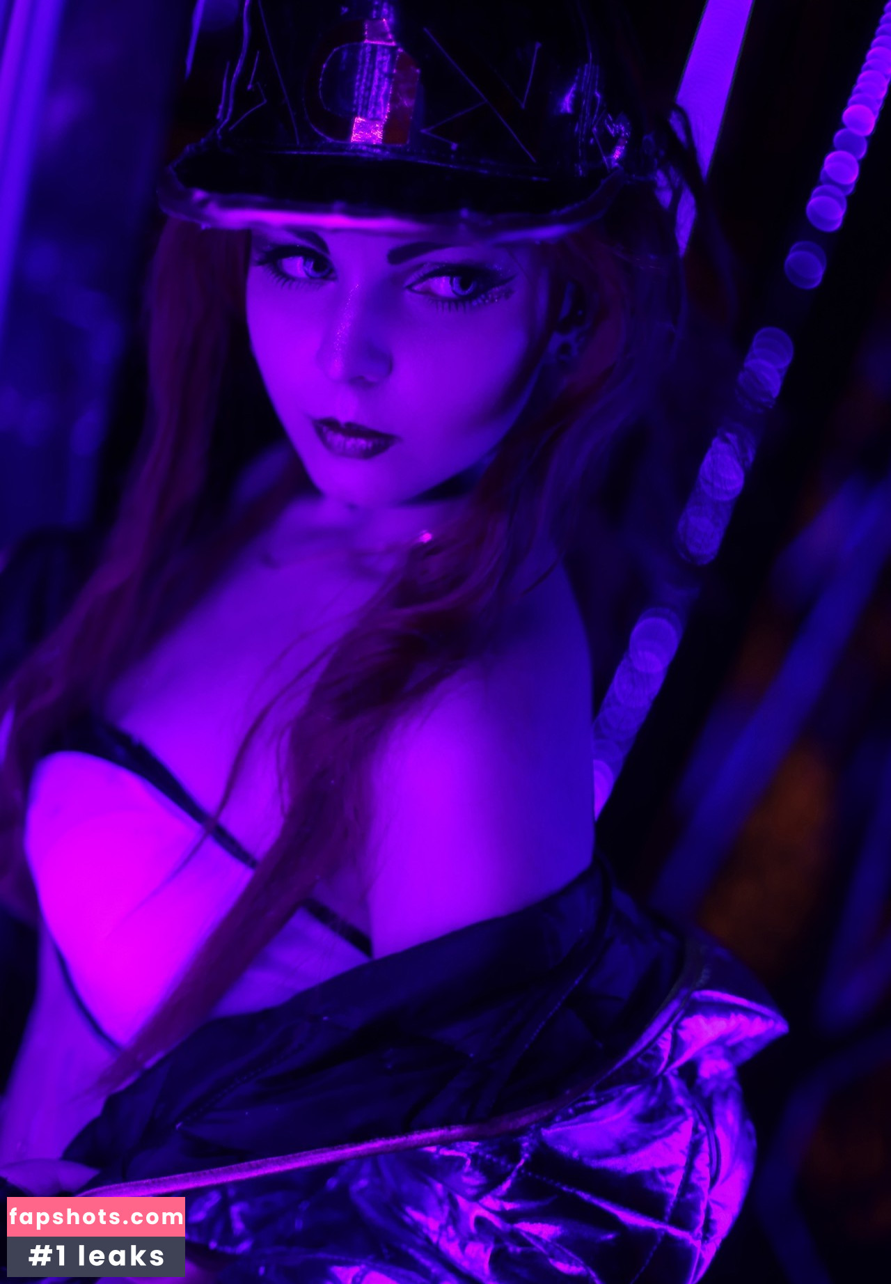 Bizarre Deer gallery photo #51