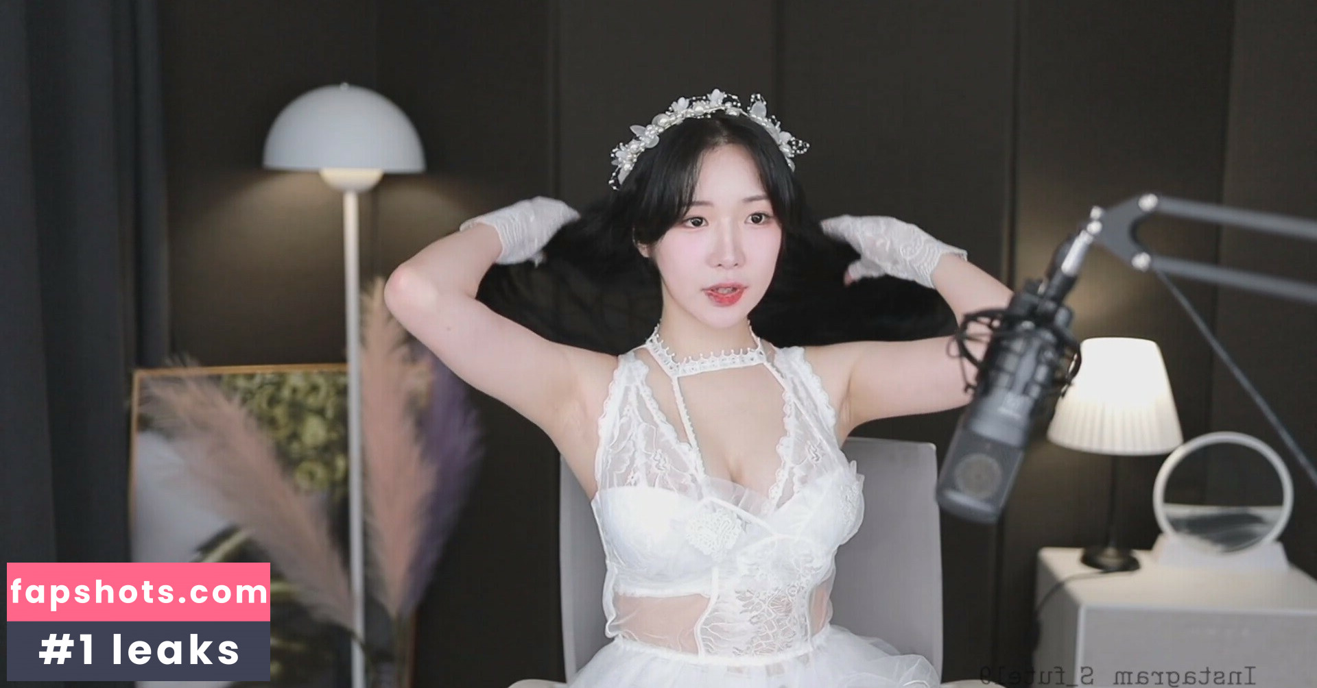 BJ Pyuri gallery photo #8