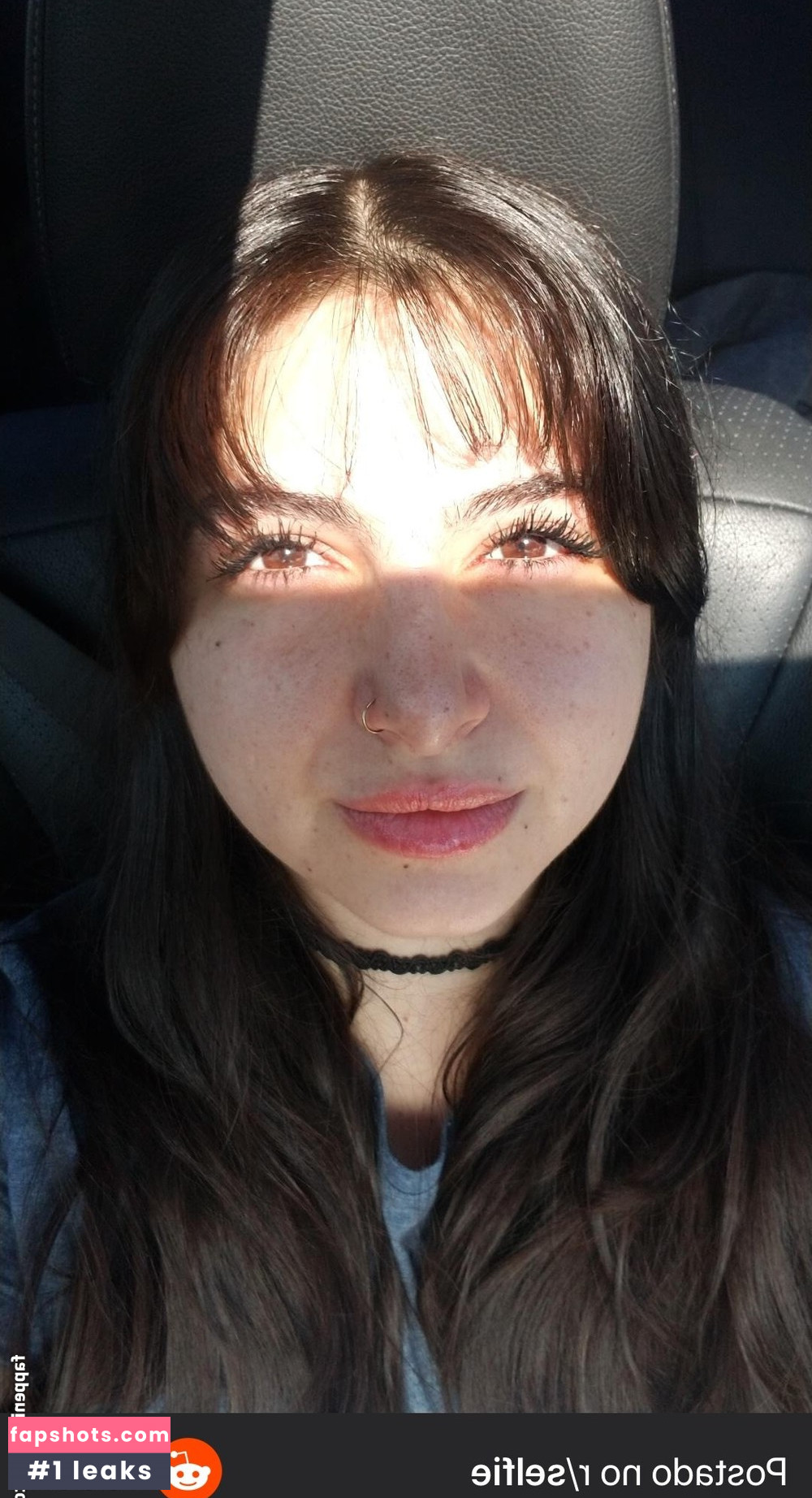 bl00m00n nude babe gallery