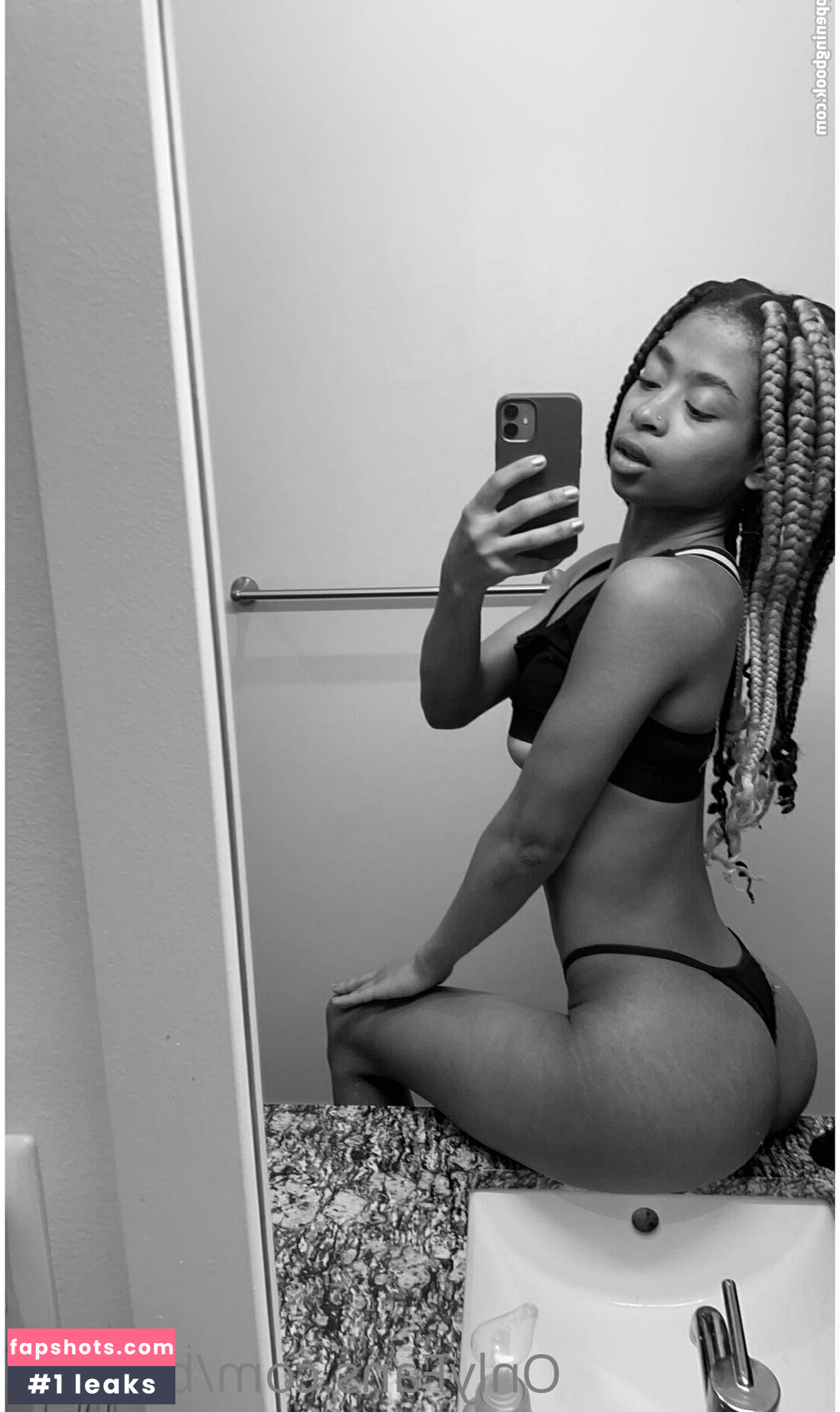 blaccho nude babe gallery