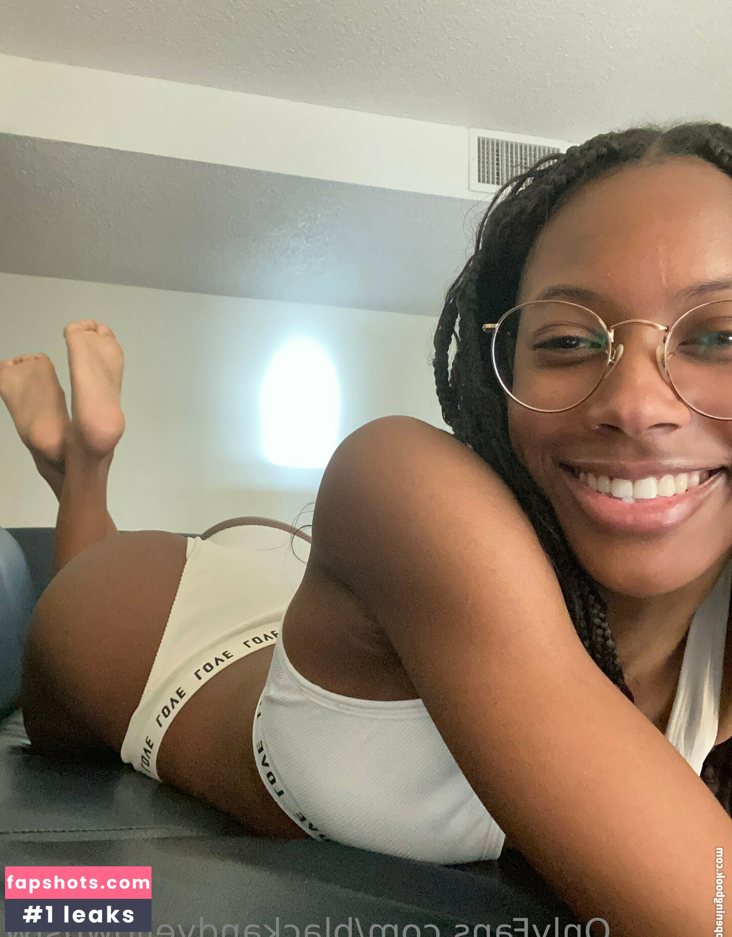 blackandyellownsfw gallery photo #23