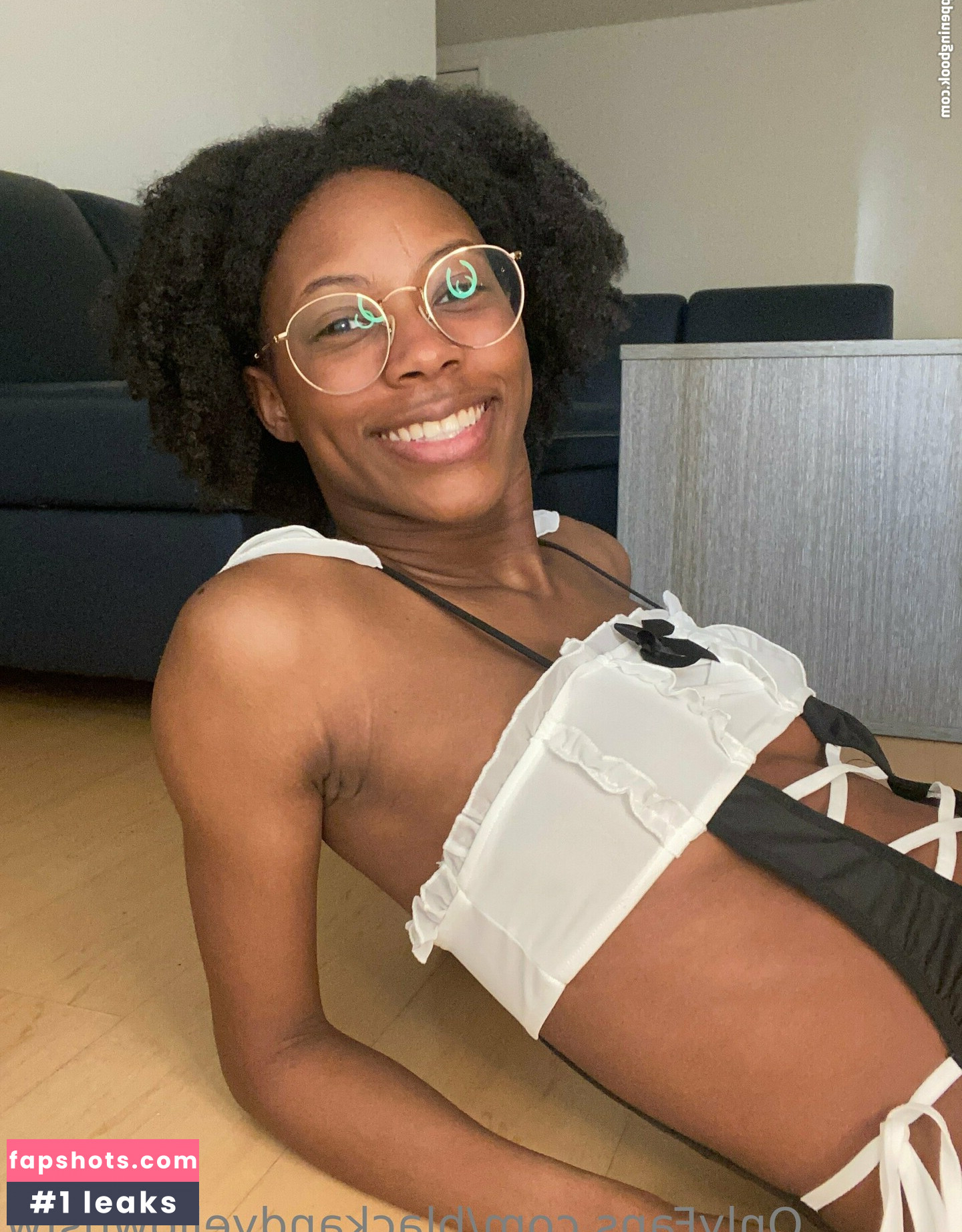 blackandyellownsfw gallery photo #25