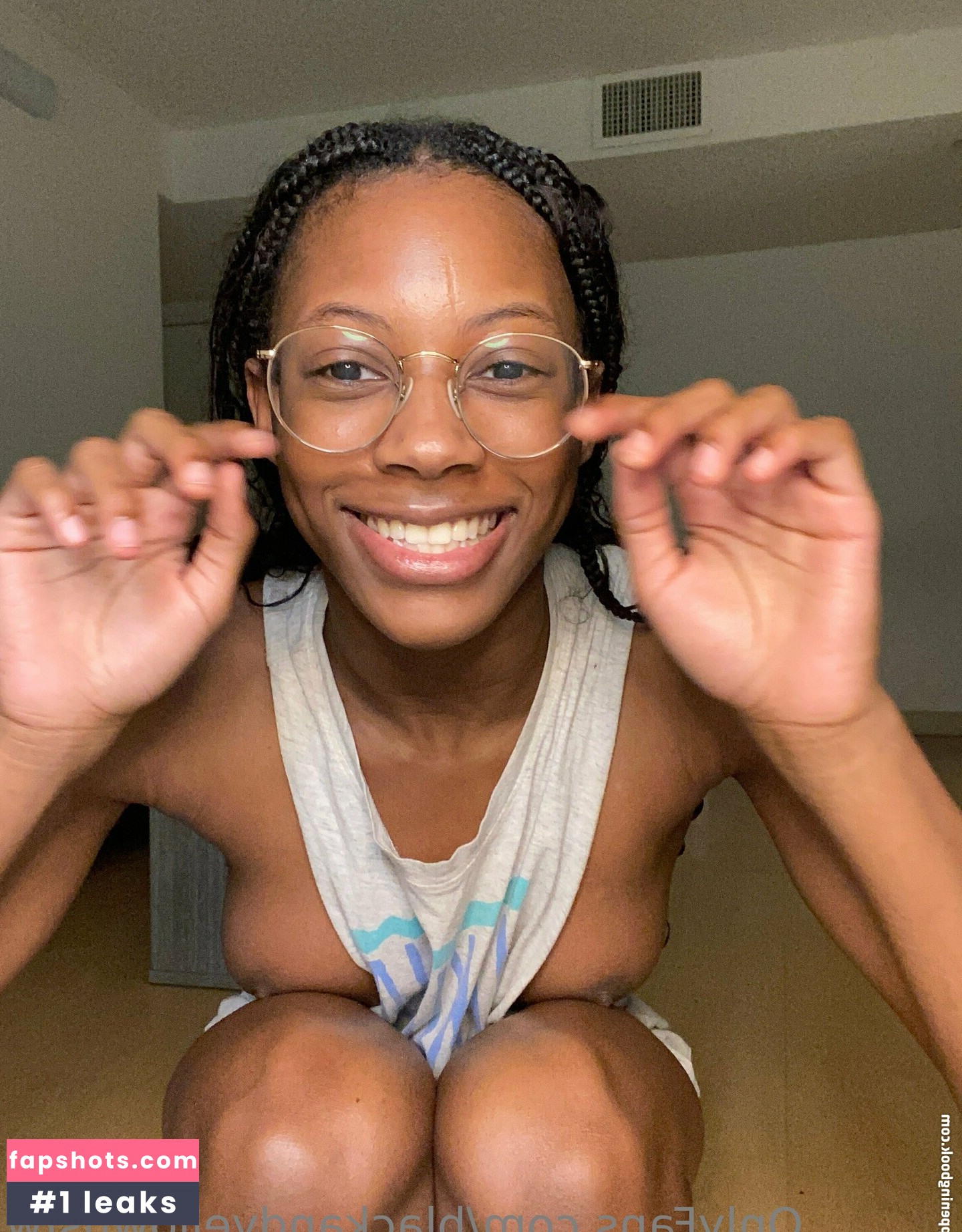 blackandyellownsfw gallery photo #27