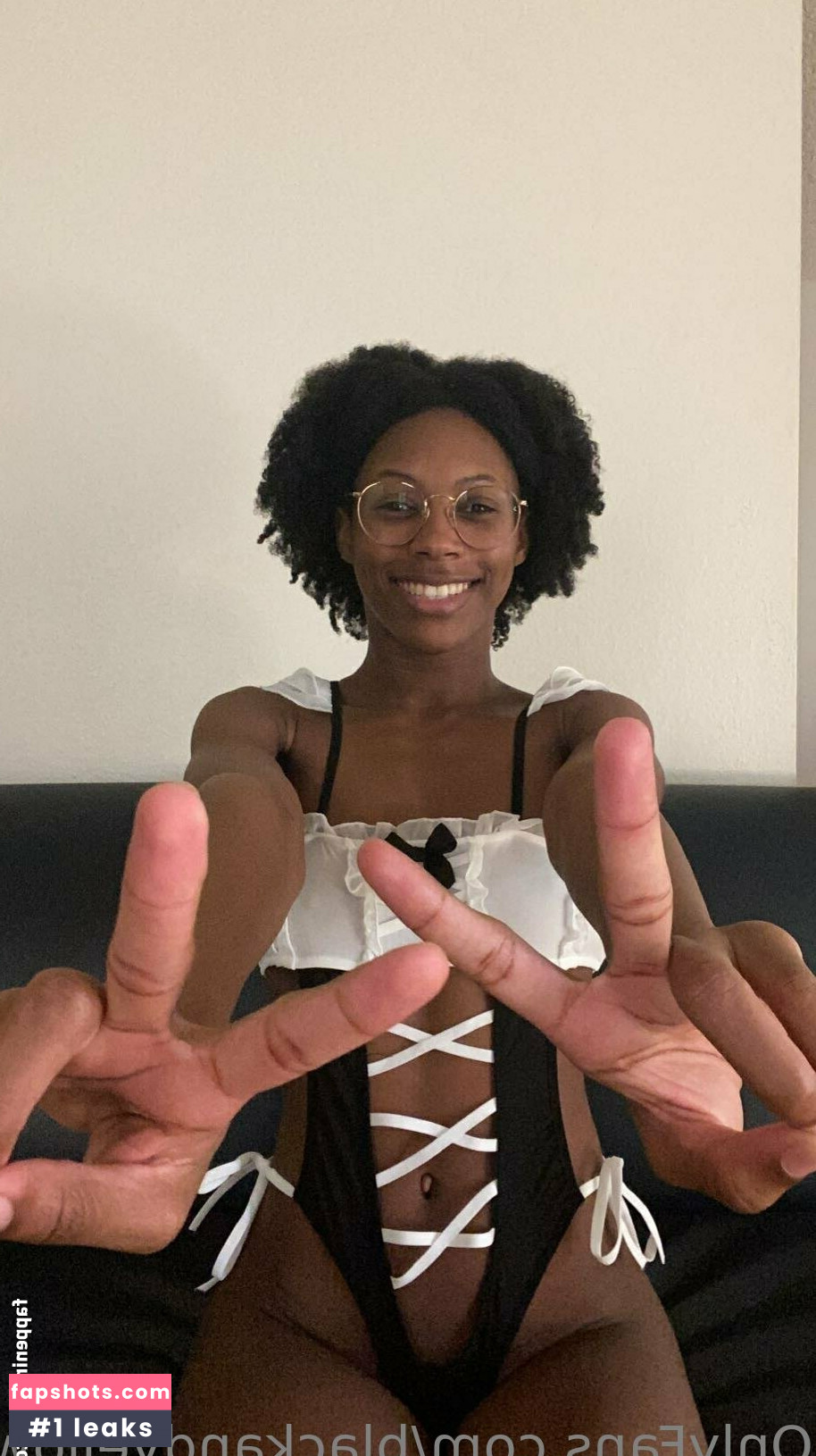 blackandyellownsfw gallery photo #29