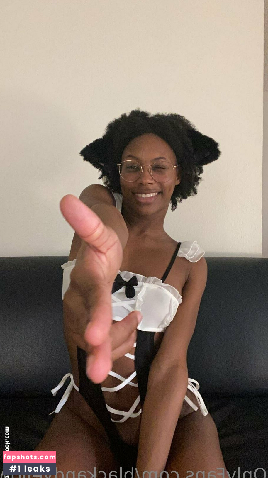 blackandyellownsfw gallery photo #30