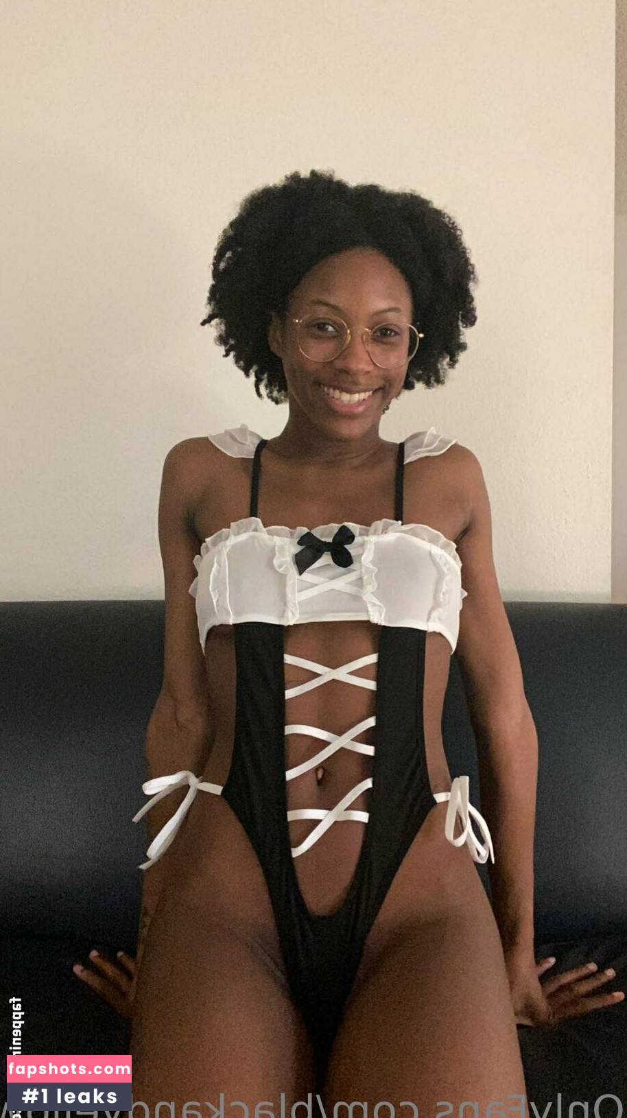 blackandyellownsfw gallery photo #36