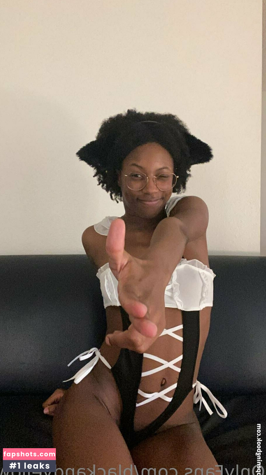 blackandyellownsfw gallery photo #39