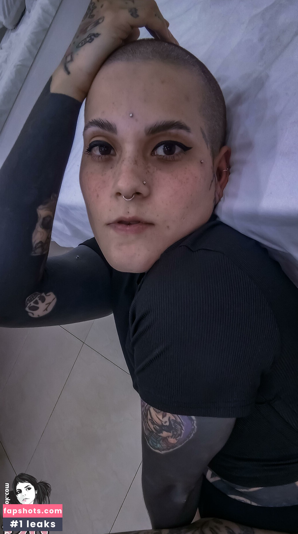 Blackmily gallery photo #15