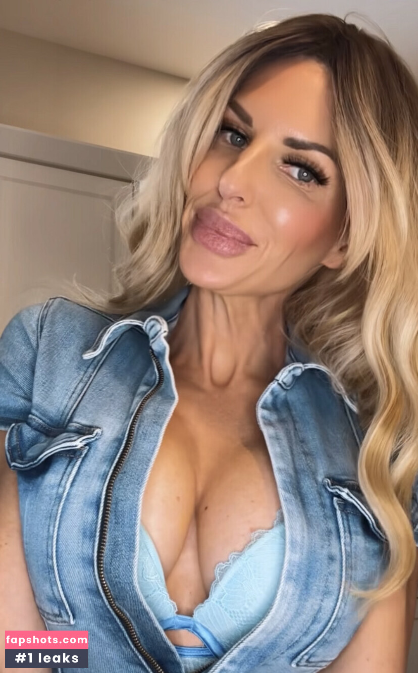 Blaire Bennett gallery photo #5