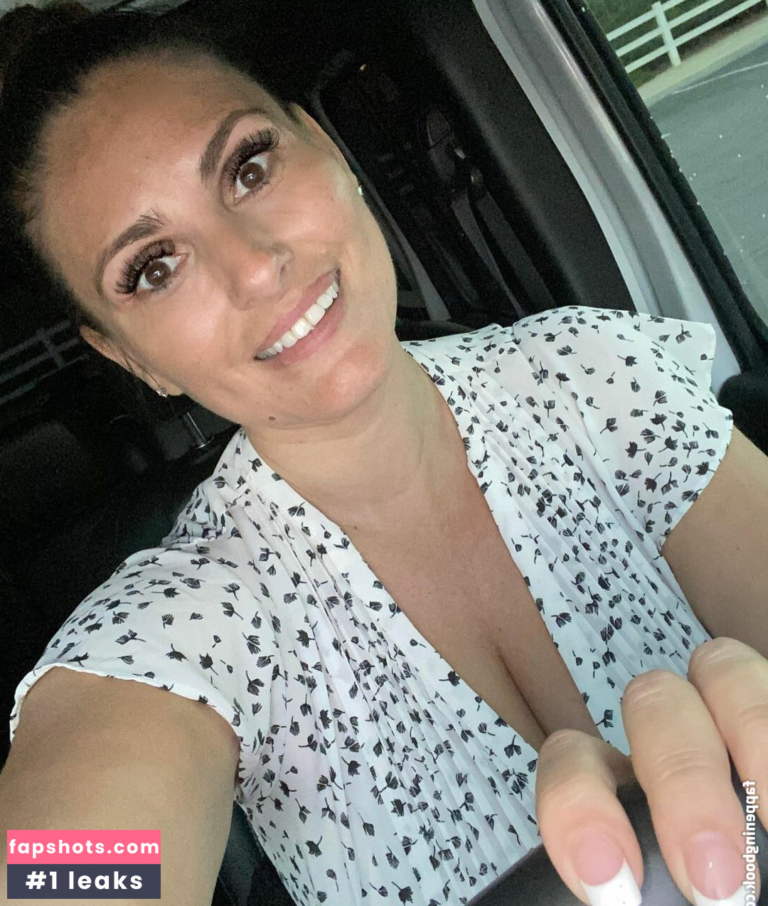 Blanca M gallery photo #6