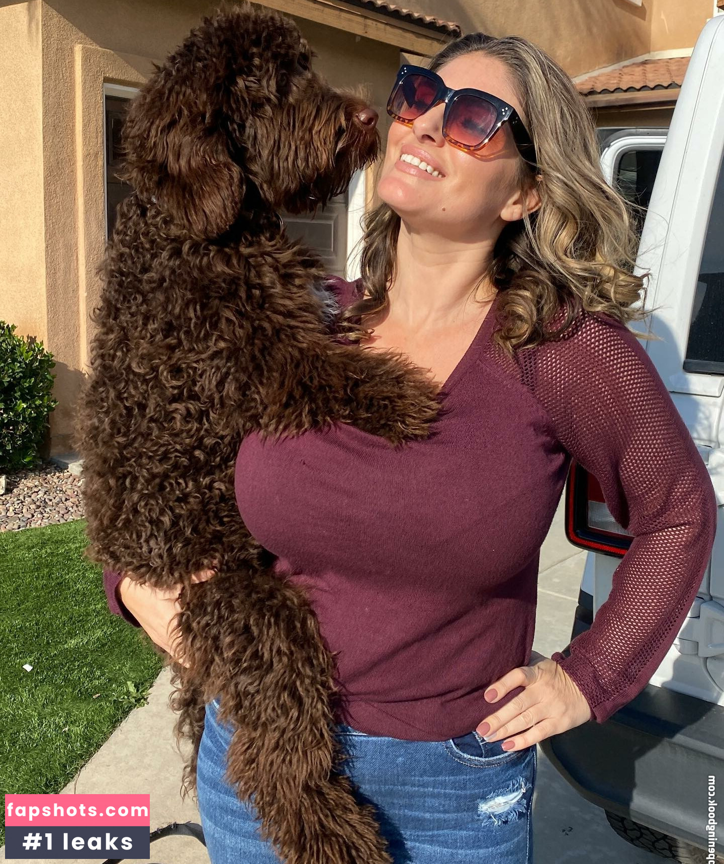 Blanca M gallery photo #7