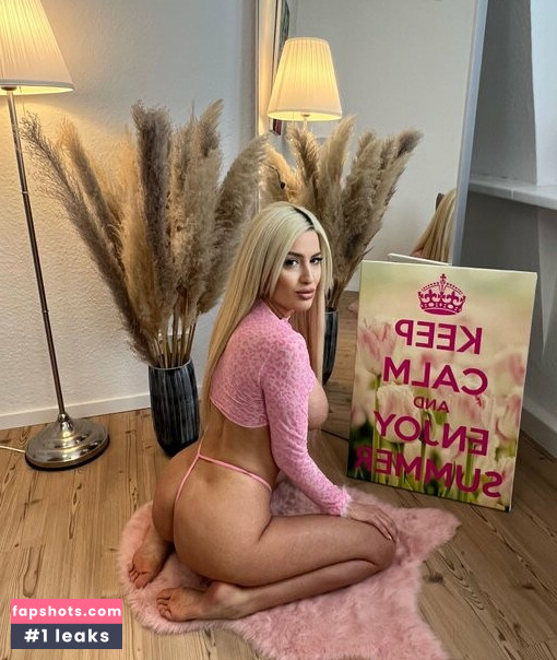 Blanche Summer gallery photo #8