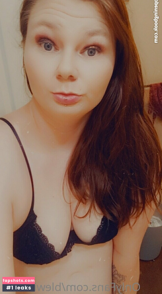 blewis0719 nude babe gallery