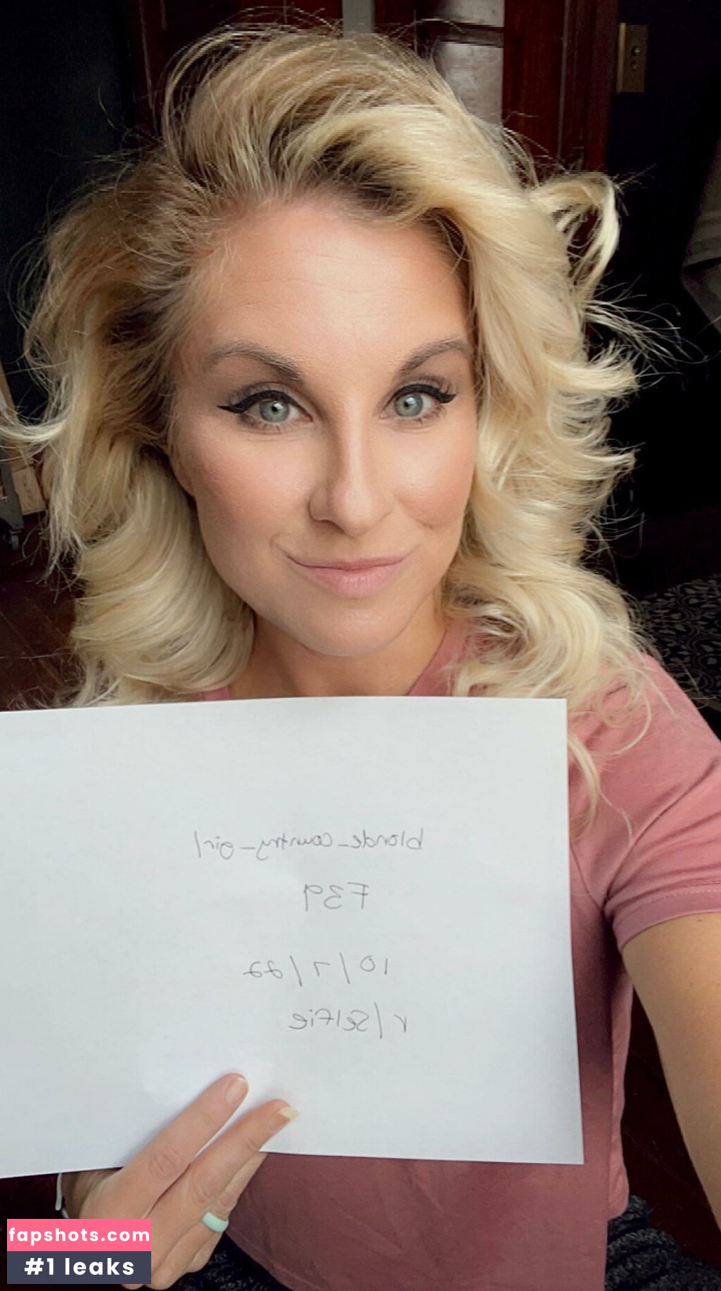 Blonde-Country-Girl gallery photo #3