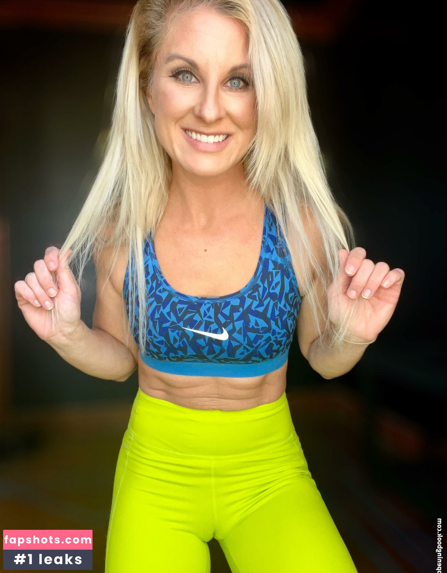 Blonde-Country-Girl nude babe gallery