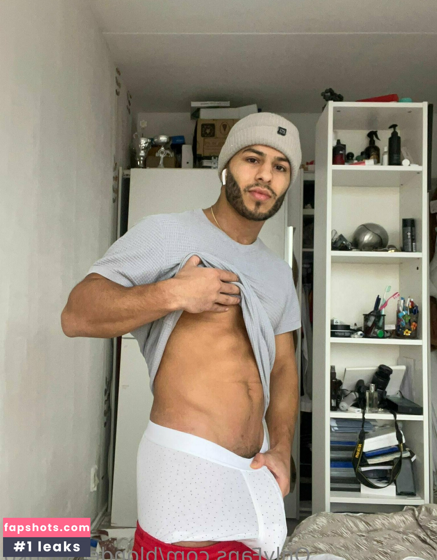 blonde_svenko gallery photo #2