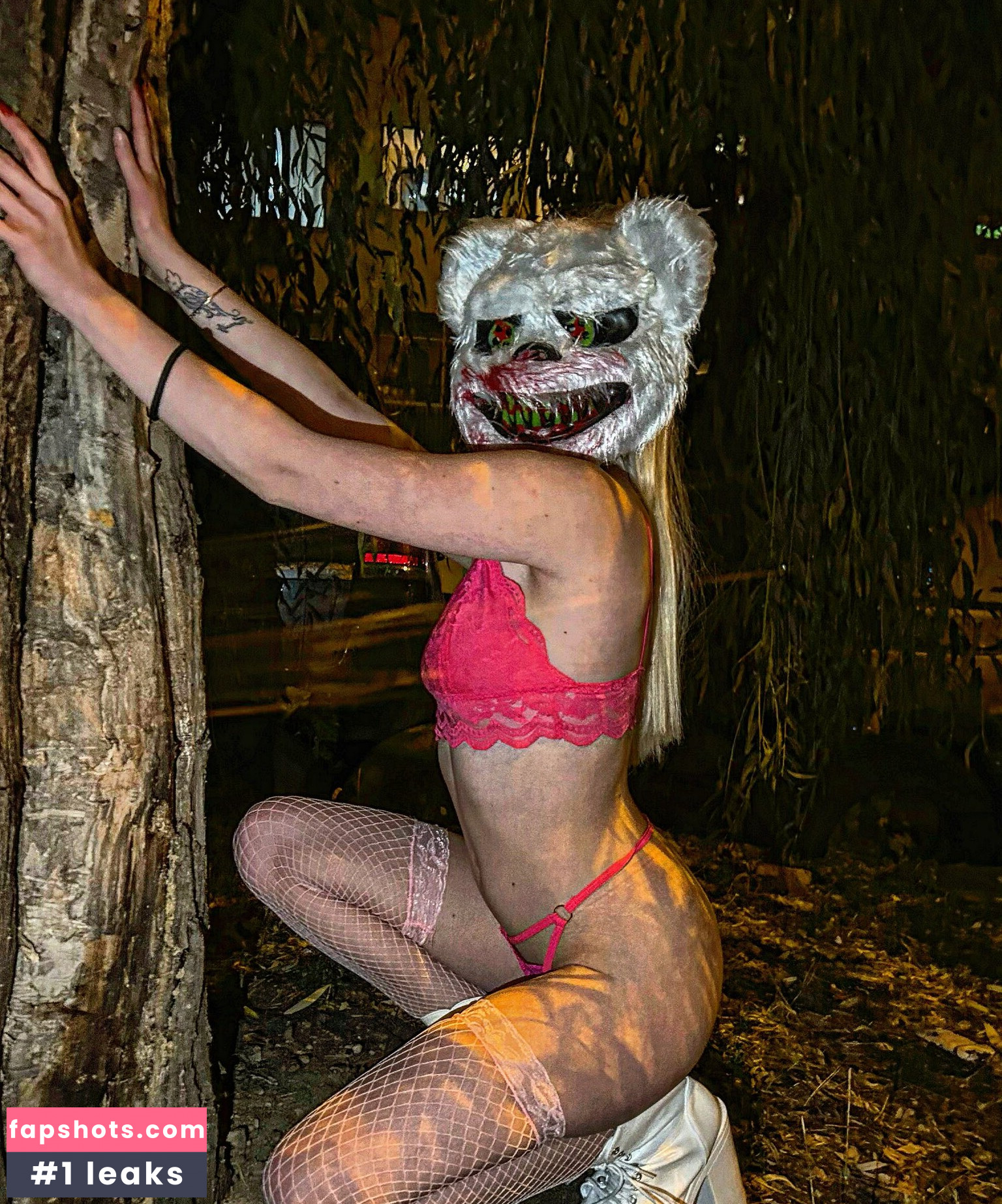 Blondedoll666 gallery photo #5