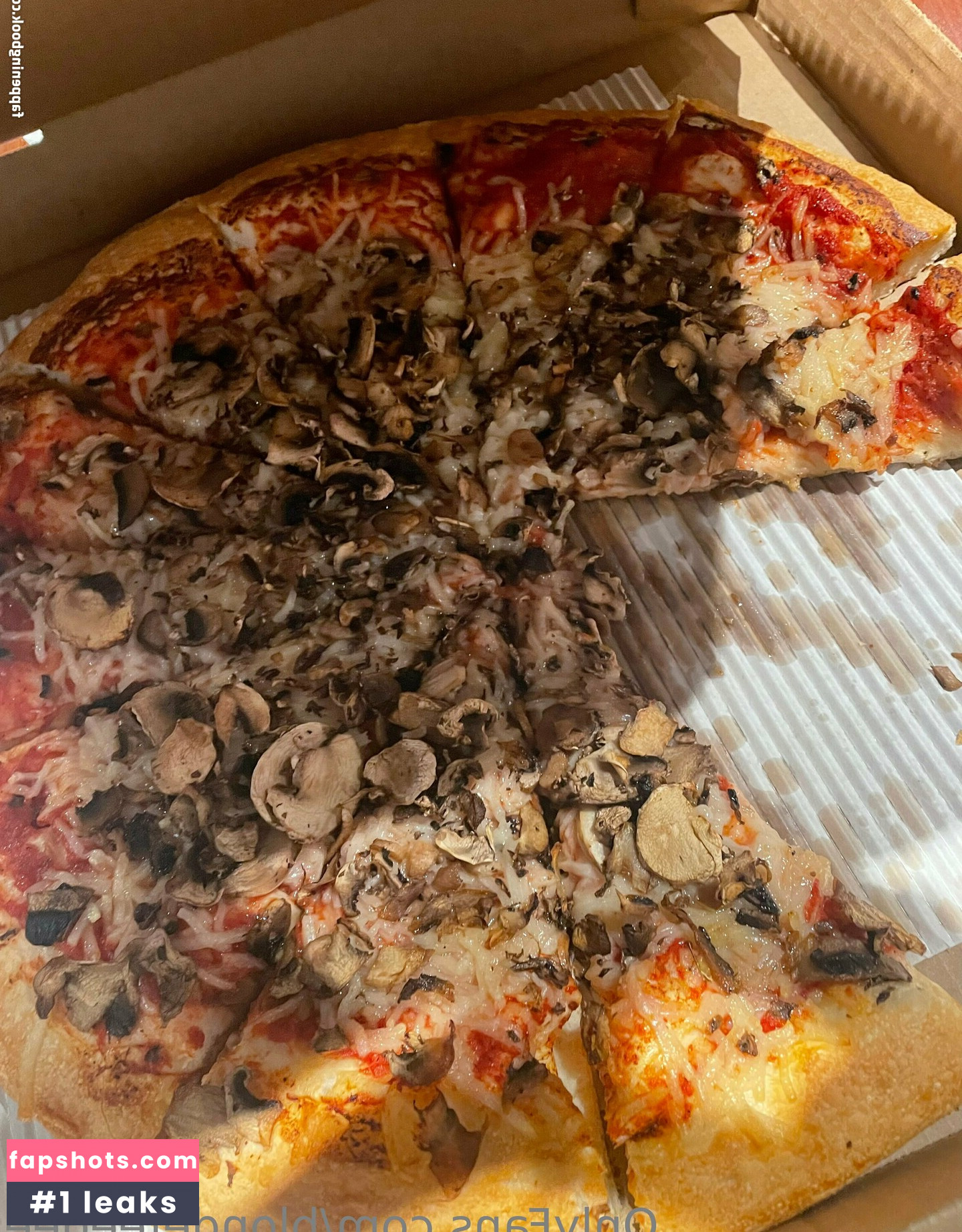 blondefeedee nude babe gallery