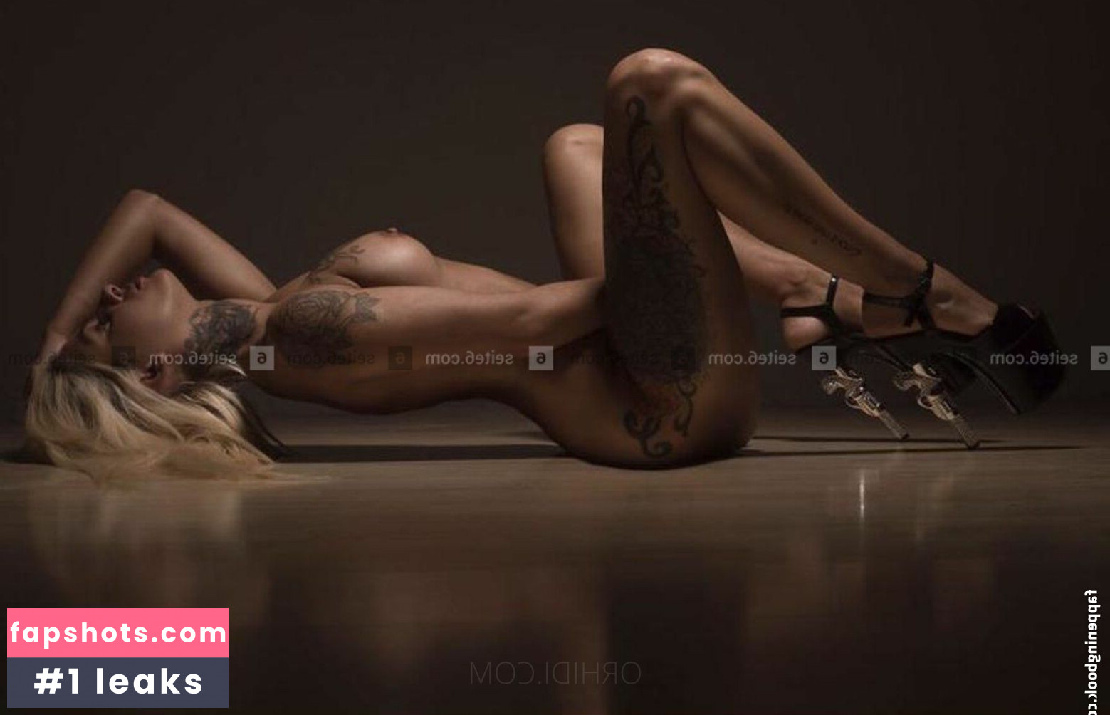 BlondeVivi gallery photo #12