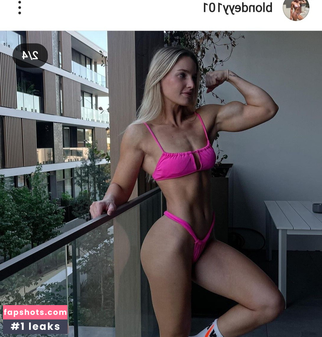 Blondeyy101 nude babe gallery