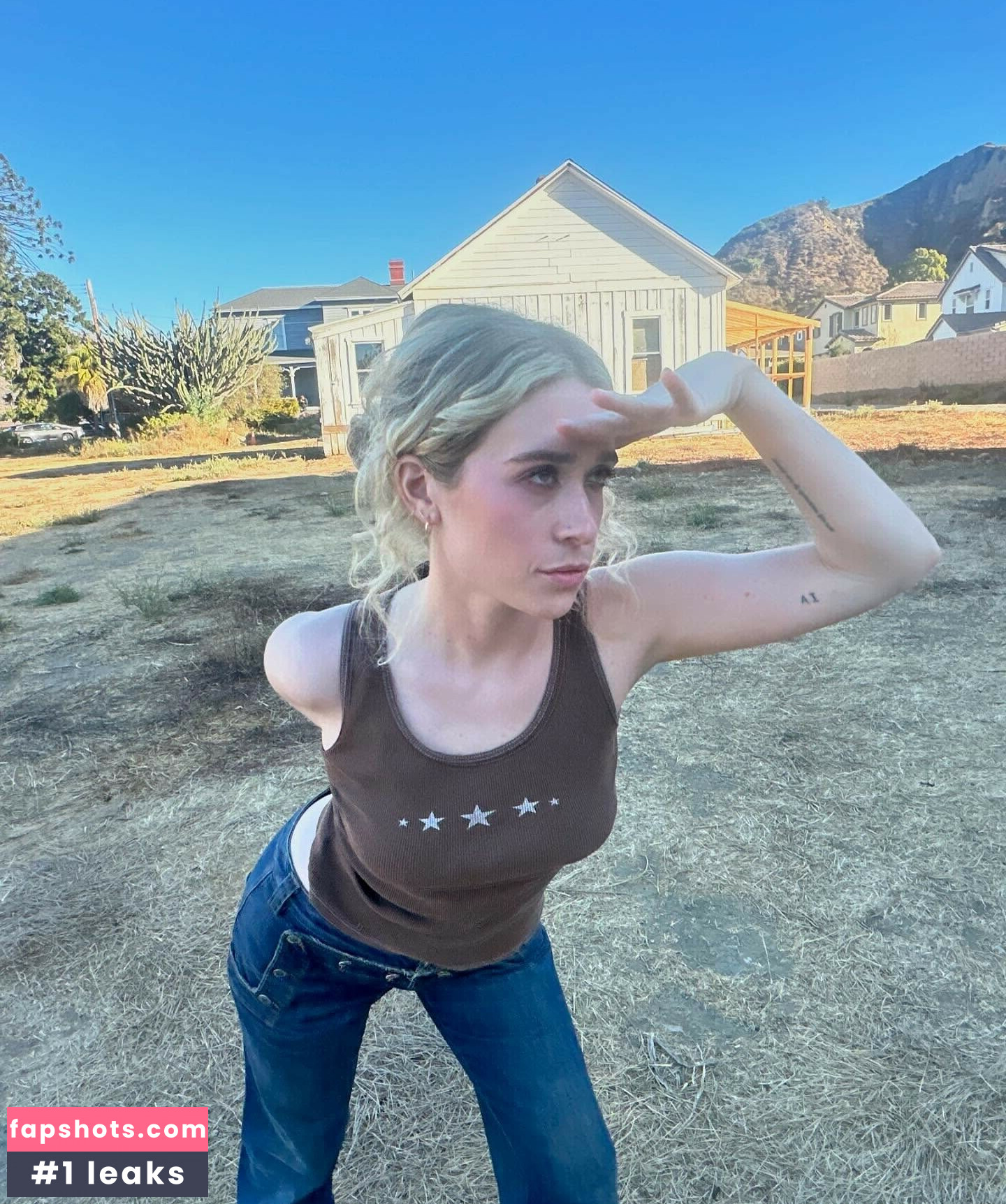 Blondshell gallery photo #6