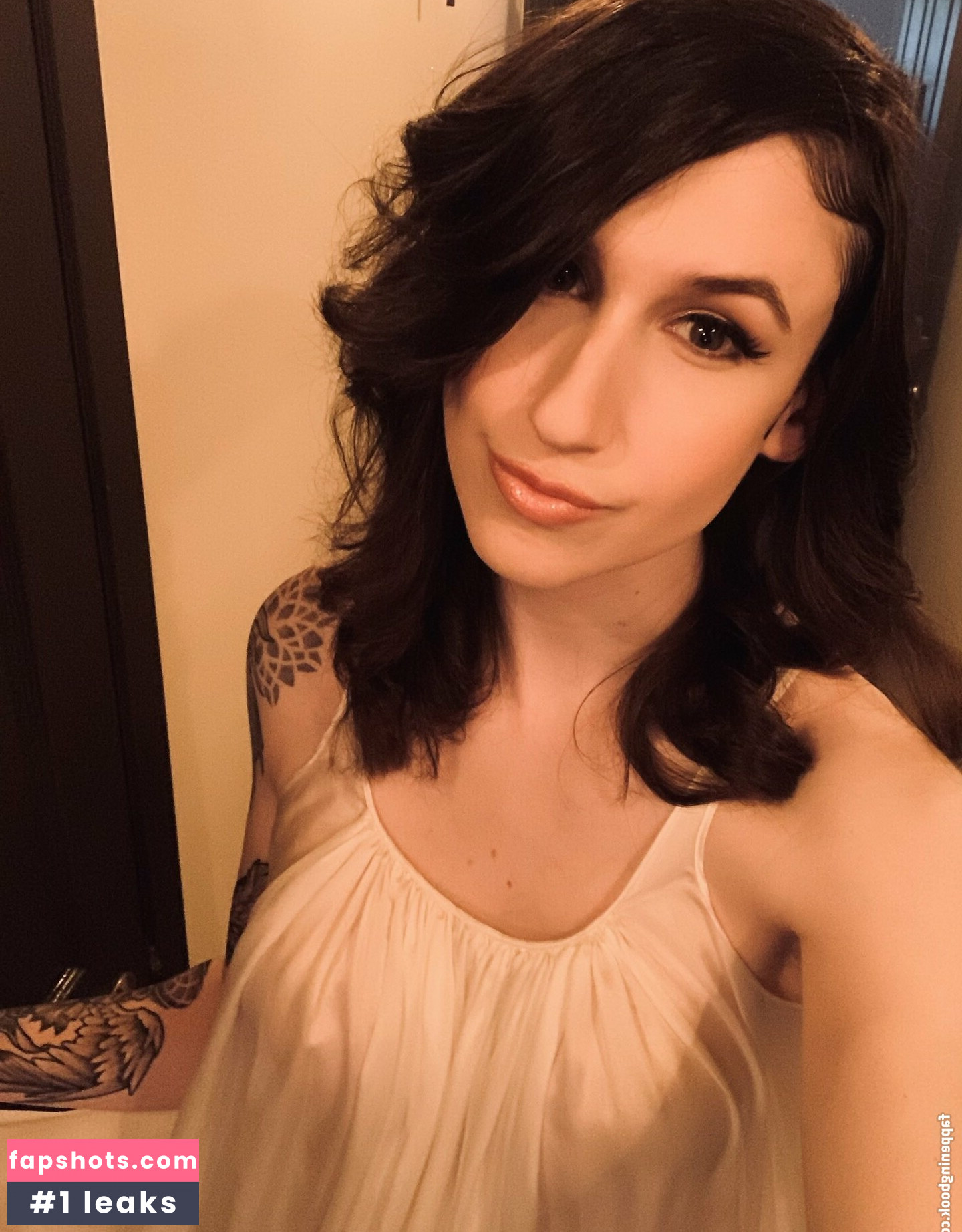 Bloody gallery photo #15