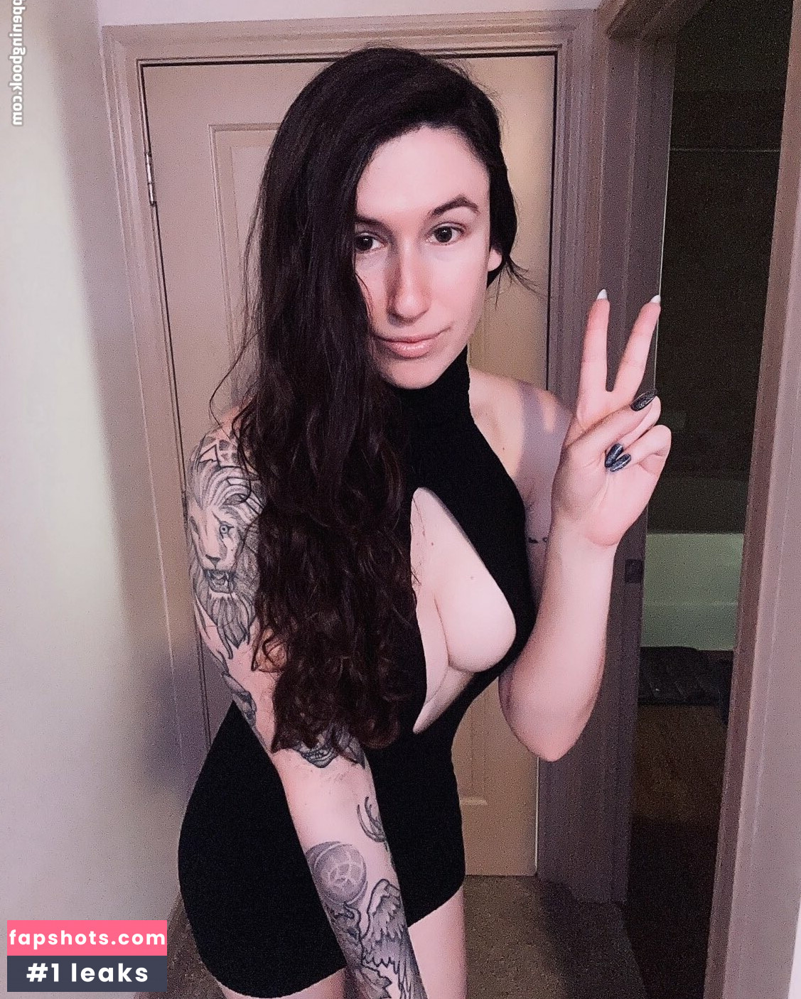 Bloody gallery photo #18