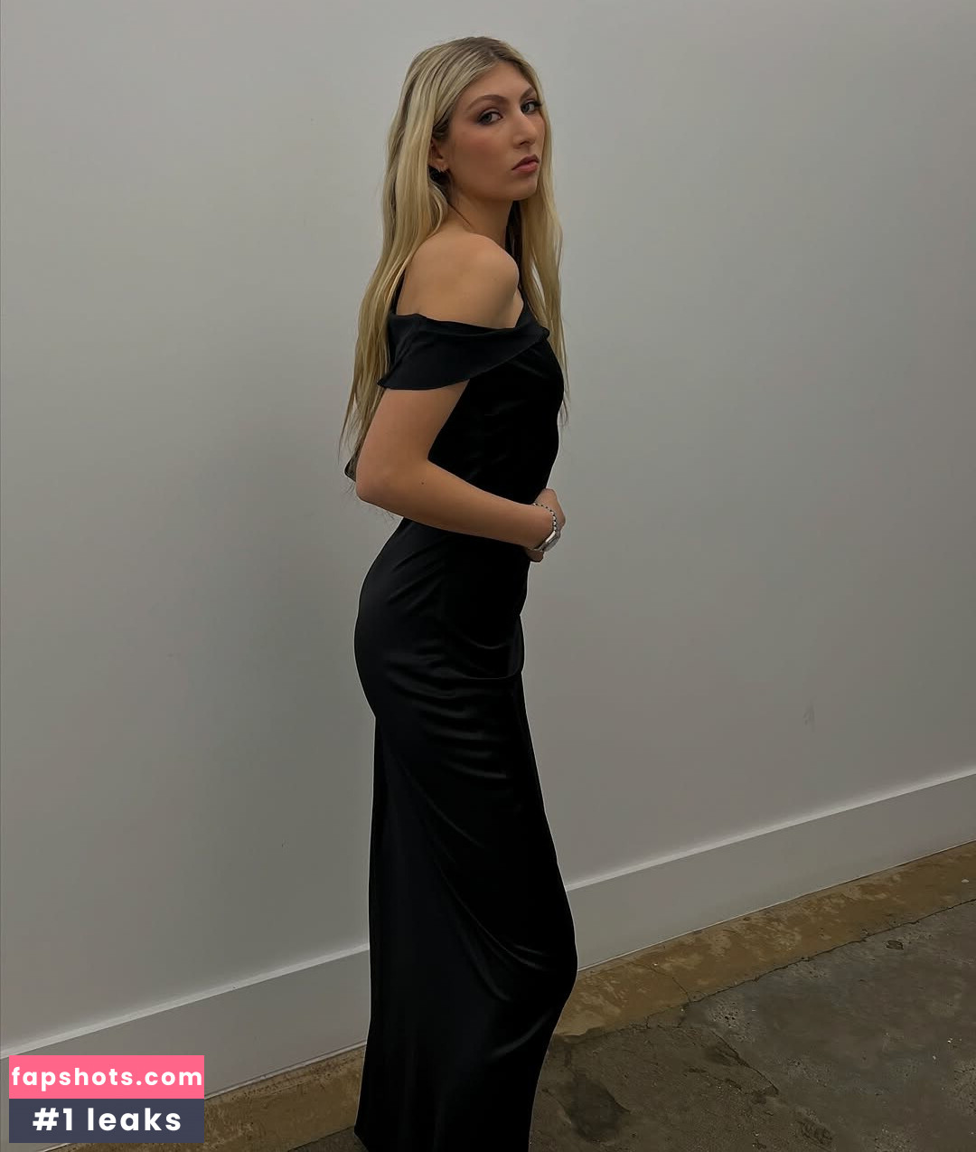 Blu DeTiger gallery photo #31